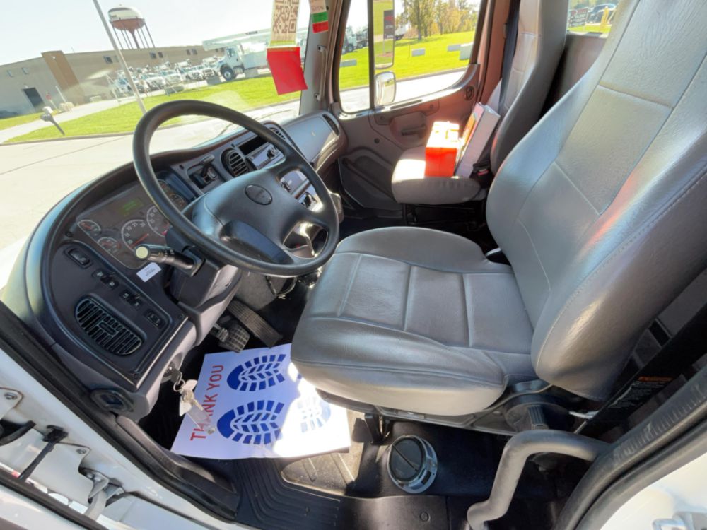 2019 Freightliner M2106 4x4 Terex C4047 Digger Derrick