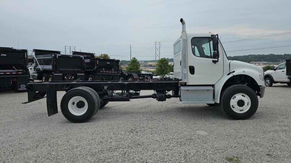 2020 Freightliner M2106 4x4 C&C