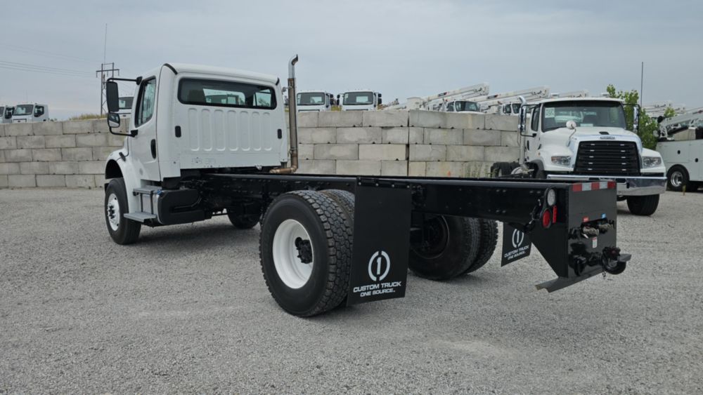 2020 Freightliner M2106 4x4 C&C