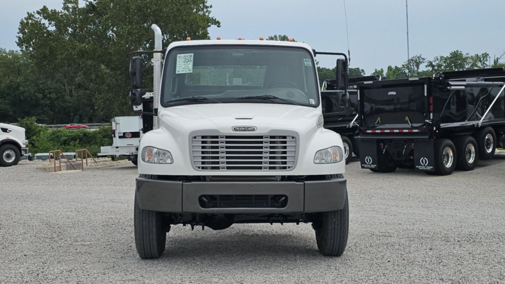 2020 Freightliner M2106 4x4 C&C