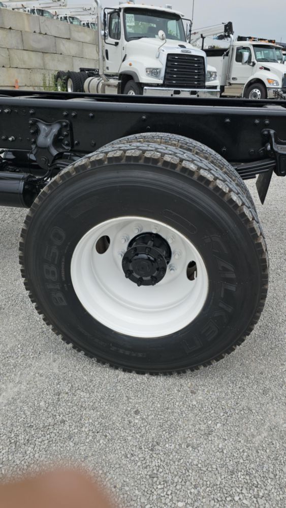 2020 Freightliner M2106 4x4 C&C