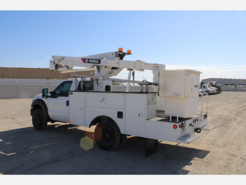 2016 Ford F-550 4x2 Terex LT-40 Bucket Truck