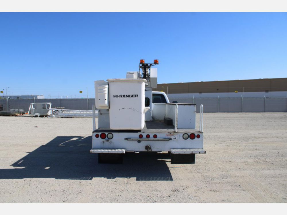 2016 Ford F-550 4x2 Terex LT-40 Bucket Truck