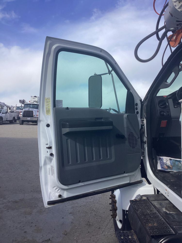2011 Ford F-750 4x4 Terex C4047 Digger Derrick