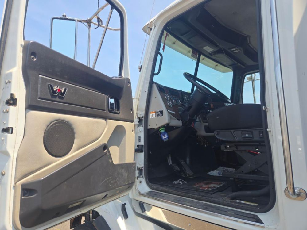 2016 Western Star 4700 6x4 Rotobec Elite MT-26 Grapple Truck