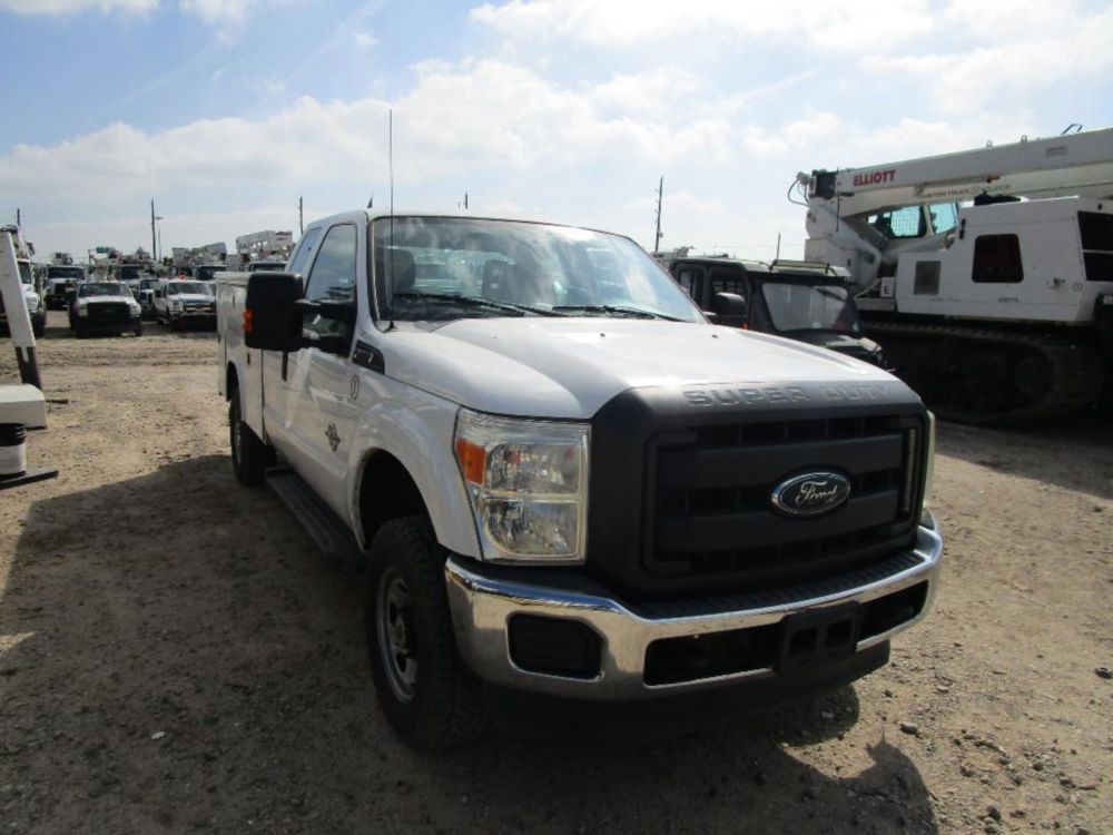 2015 FORD F250 service truck
