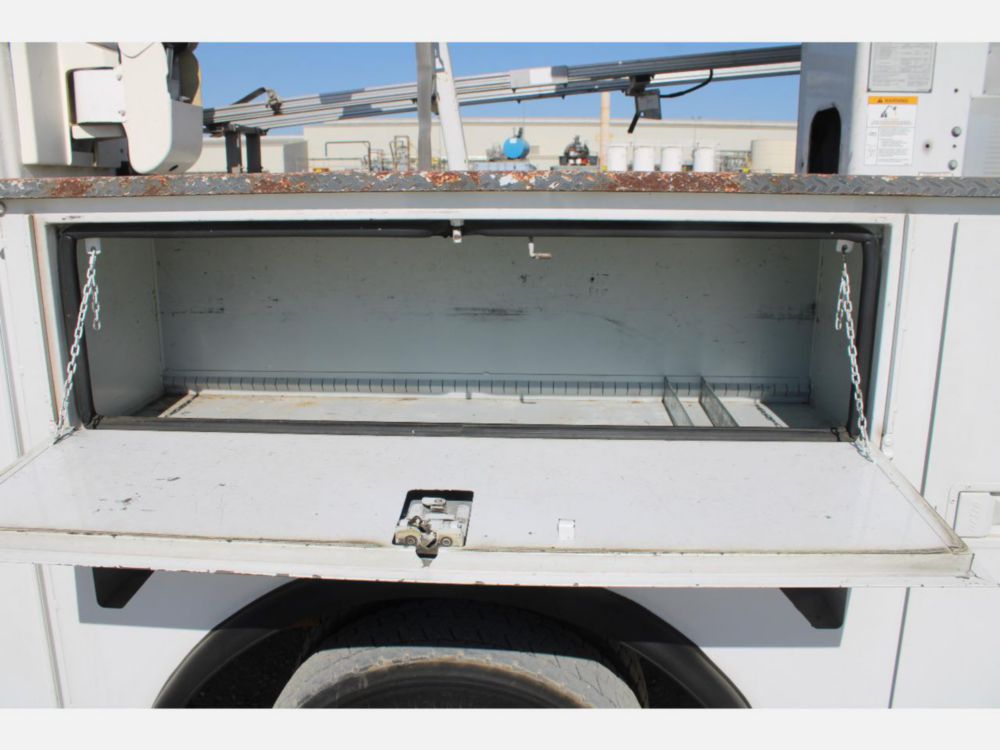 2016 Ford F-550 4x2 Terex LT-40 Bucket Truck