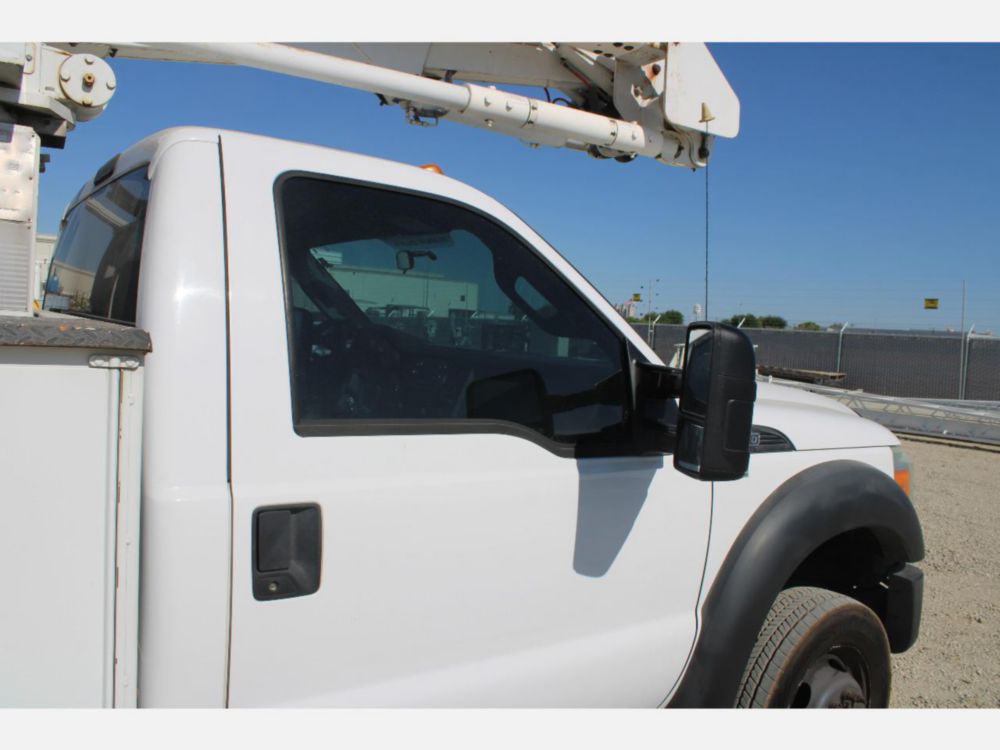 2016 Ford F-550 4x2 Terex LT-40 Bucket Truck