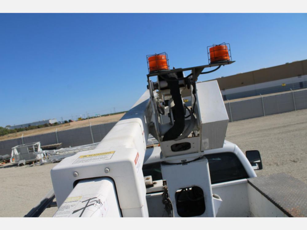 2016 Ford F-550 4x2 Terex LT-40 Bucket Truck
