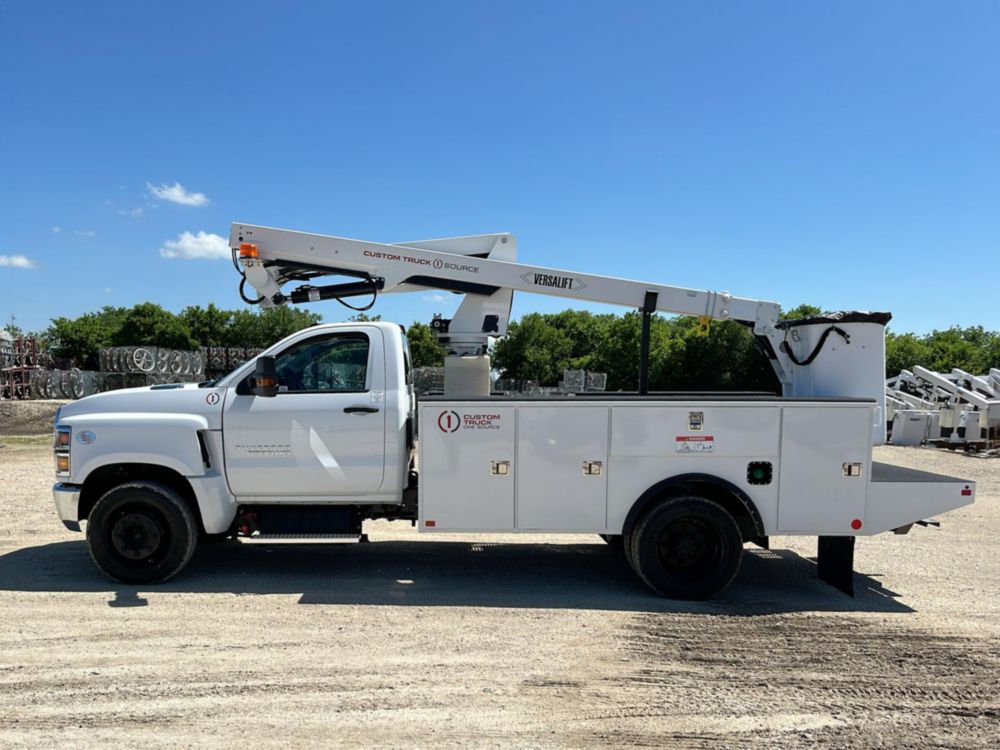 2023 Chevrolet 6500 4x2 Versalift SST-36-NE Bucket Truck