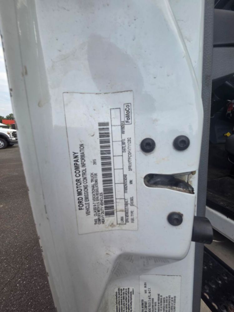 2015 Ford F-750 4x2 Elliott L-60R "Rail Gear Equipped" Aerial Truck