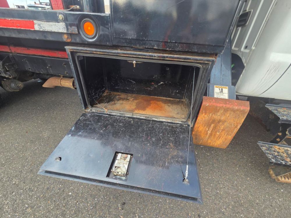 2015 Ford F-750 4x2 Elliott L-60R "Rail Gear Equipped" Aerial Truck