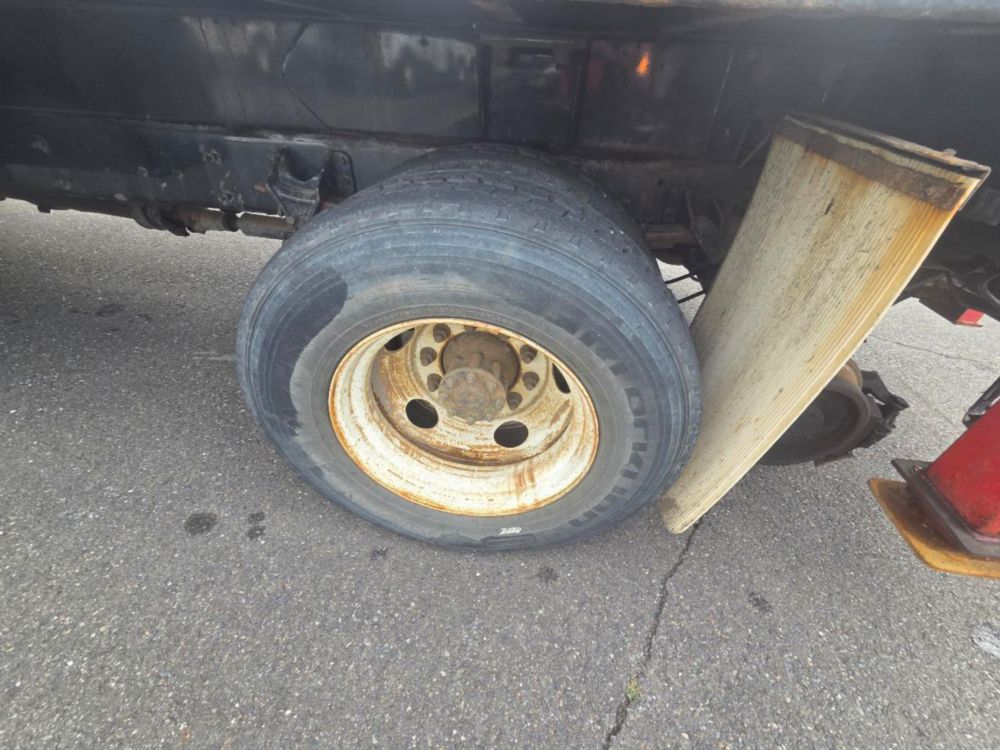 2015 Ford F-750 4x2 Elliott L-60R "Rail Gear Equipped" Aerial Truck
