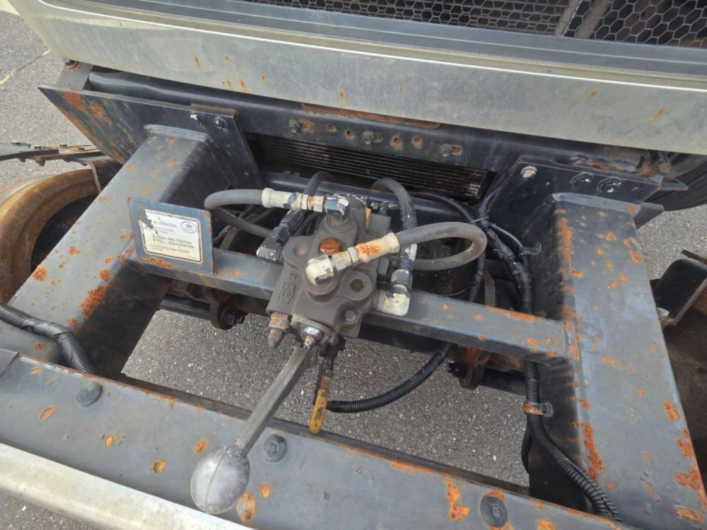 2015 Ford F-750 4x2 Elliott L-60R "Rail Gear Equipped" Aerial Truck
