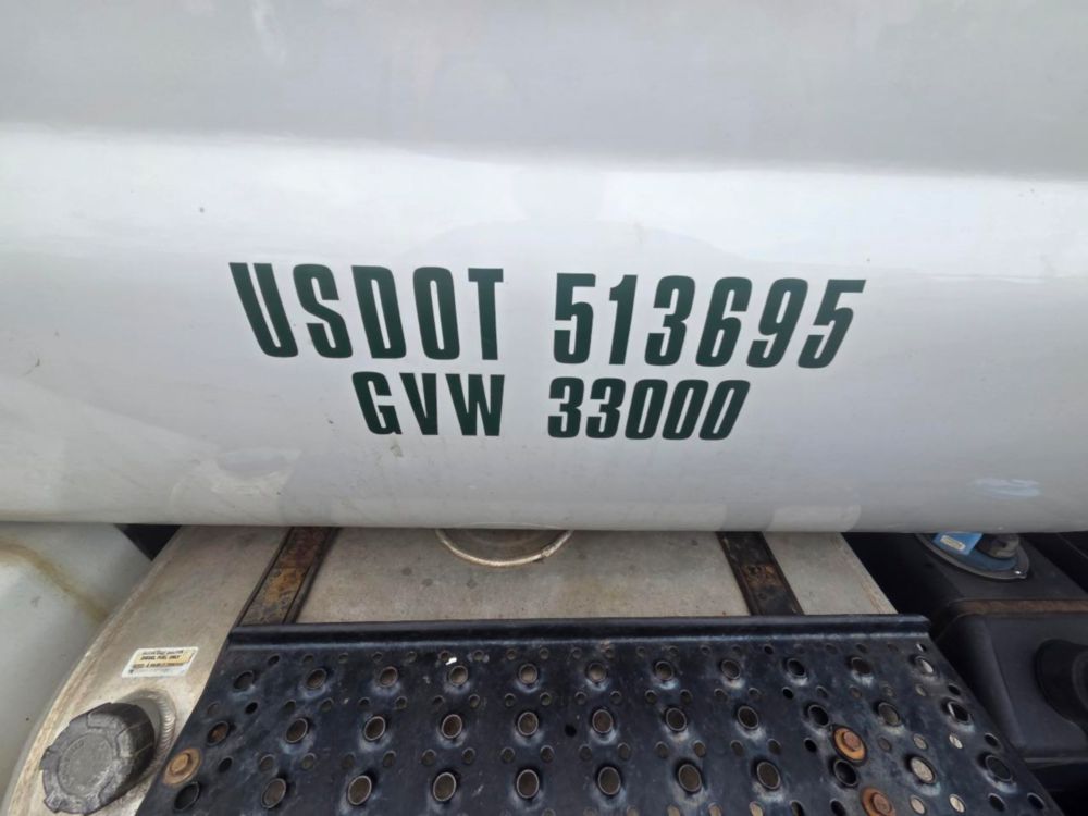 2015 Ford F-750 4x2 Elliott L-60R "Rail Gear Equipped" Aerial Truck