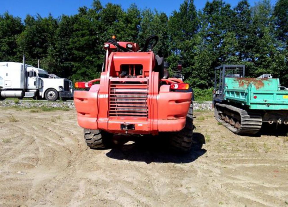 49,500 lbs 31.8 ft 176 hp Enclosed Cab Telehandler