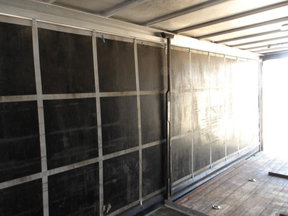 2014 Kenworth T-370 Curtain Side Box Truck