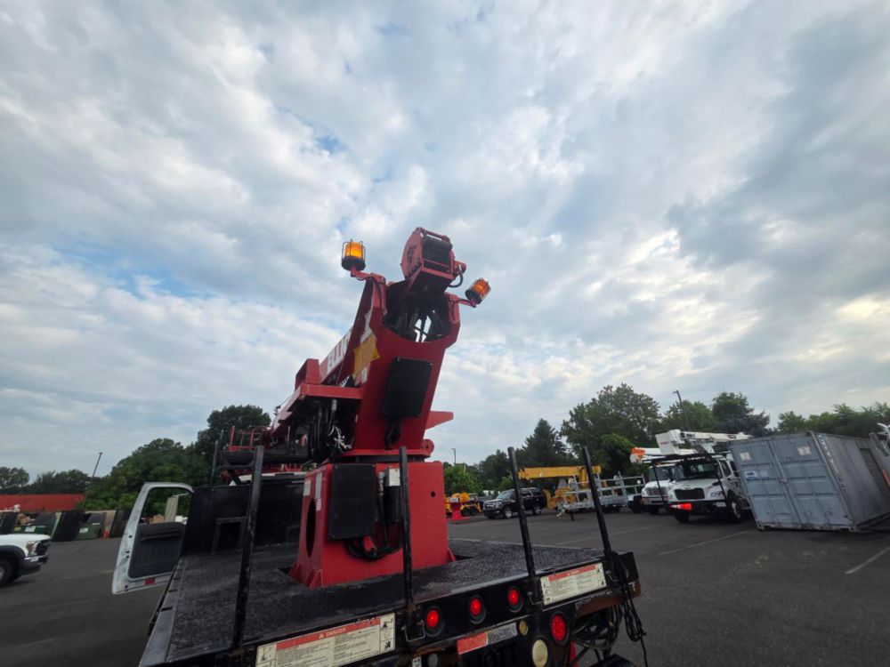 2015 Ford F-750 4x2 Elliott L-60R "Rail Gear Equipped" Aerial Truck