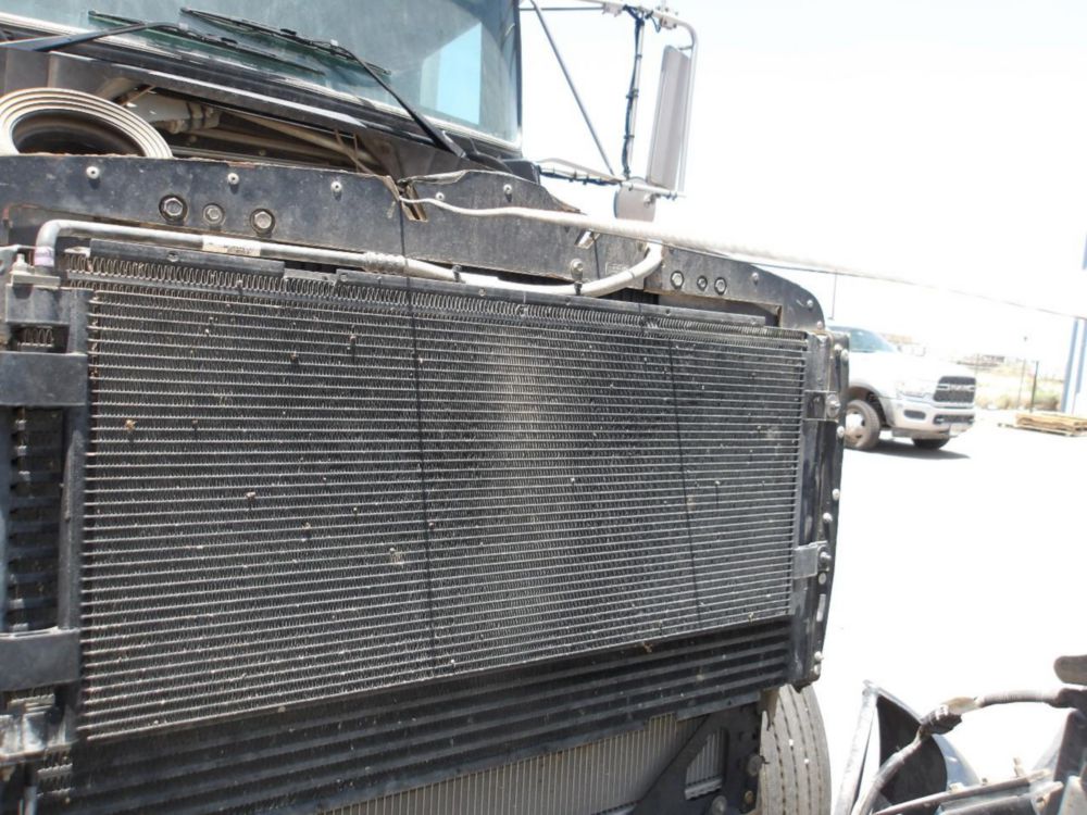 2014 Kenworth T-370 Curtain Side Box Truck