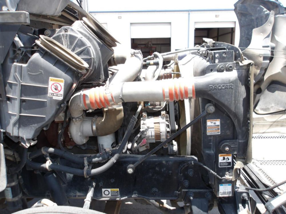 2014 Kenworth T-370 Curtain Side Box Truck