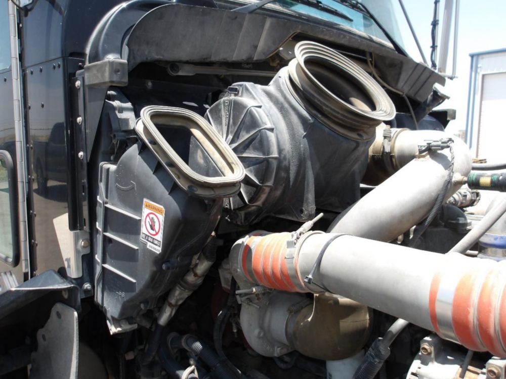 2014 Kenworth T-370 Curtain Side Box Truck