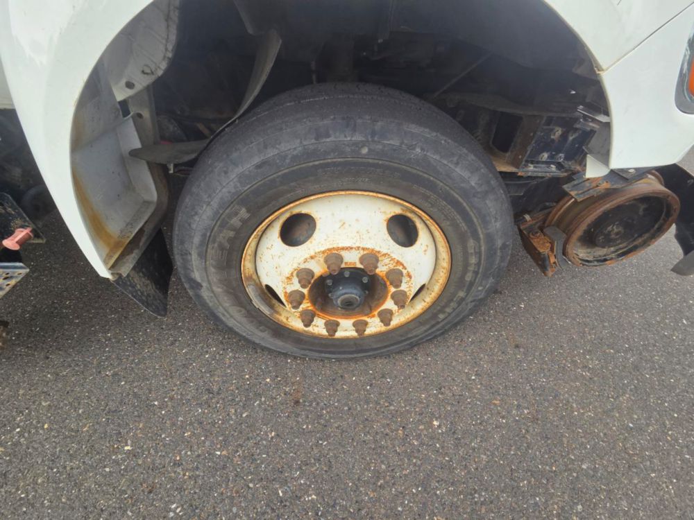 2015 Ford F-750 4x2 Elliott L-60R "Rail Gear Equipped" Aerial Truck