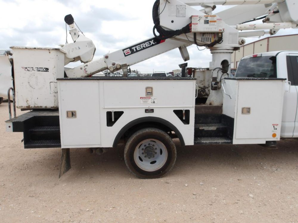 2019 Ford F-550 4x4 Terex LTM-40 Material Handler Bucket Truck