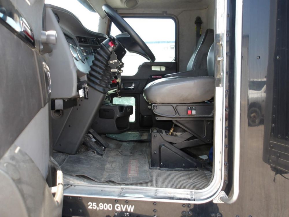 2014 Kenworth T-370 Curtain Side Box Truck