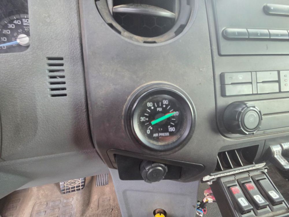 2015 Ford F-750 4x2 Elliott L-60R "Rail Gear Equipped" Aerial Truck