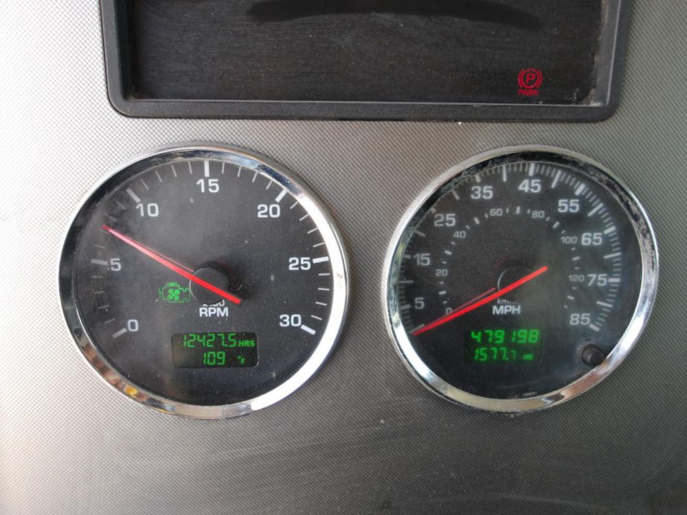 2014 Kenworth T-370 Curtain Side Box Truck