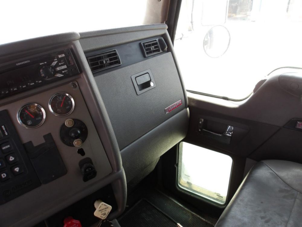 2014 Kenworth T-370 Curtain Side Box Truck