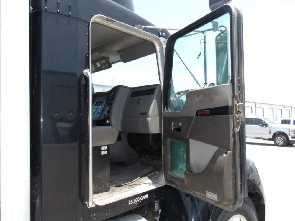 2014 Kenworth T-370 Curtain Side Box Truck