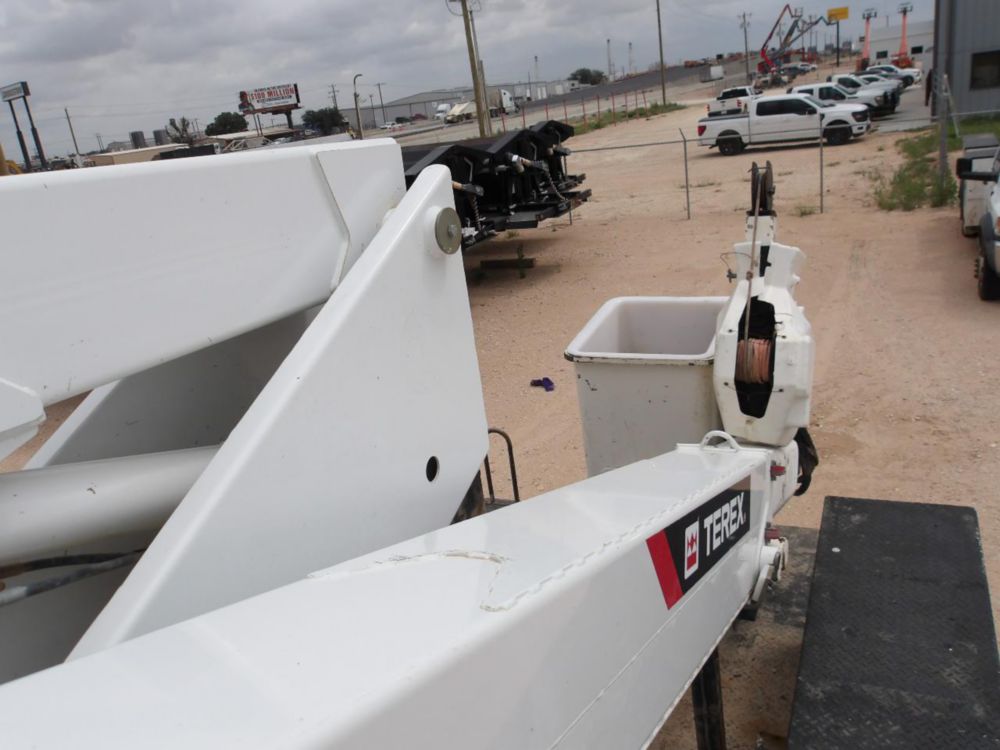 2019 Ford F-550 4x4 Terex LTM-40 Material Handler Bucket Truck