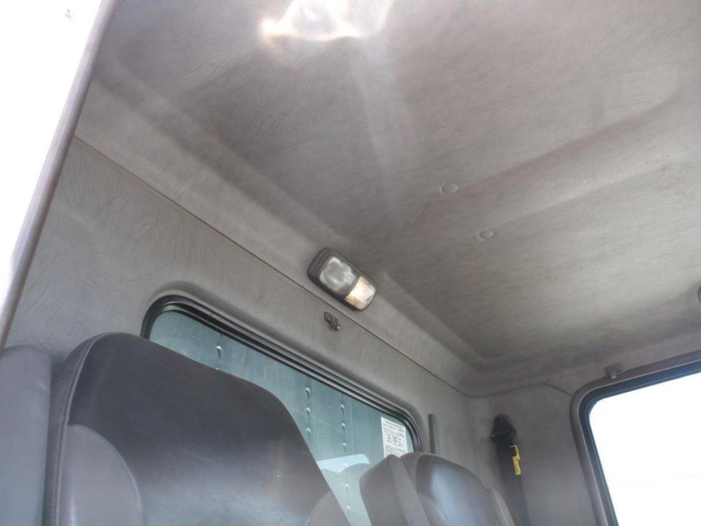 2014 Kenworth T-370 Curtain Side Box Truck