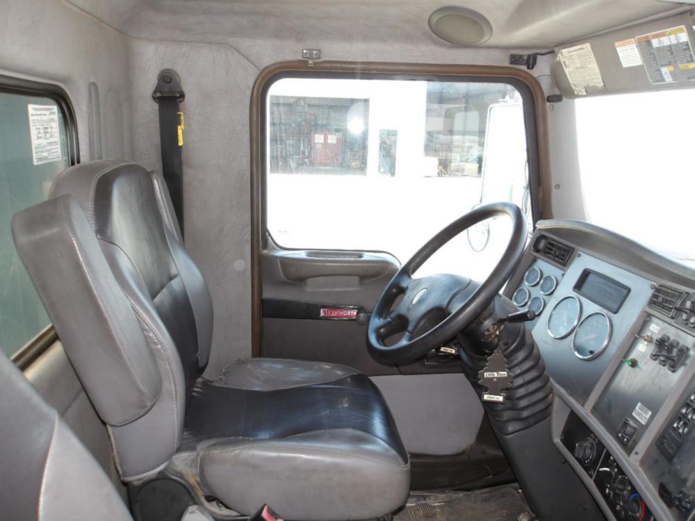 2014 Kenworth T-370 Curtain Side Box Truck