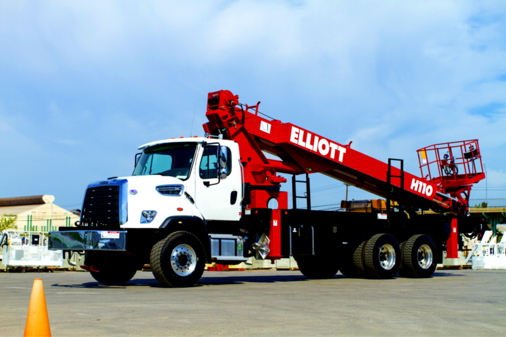 117 ft Non Insulated AWD Hi-Rail Aerial