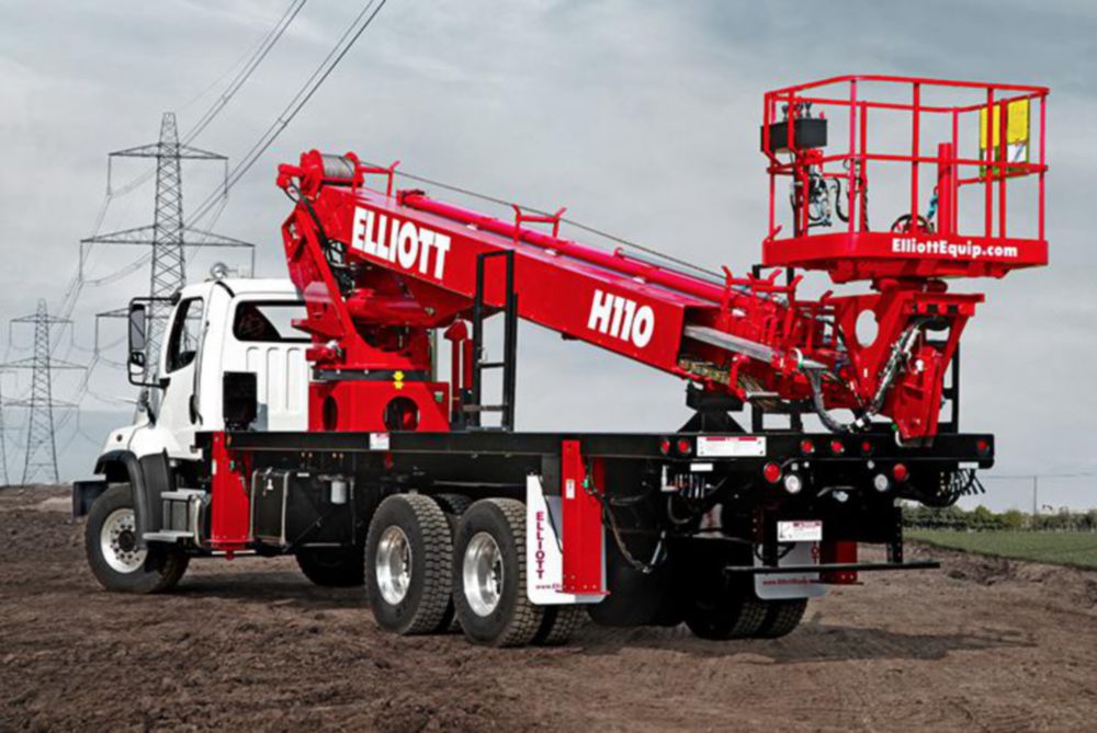 117 ft Non Insulated AWD Hi-Rail Aerial