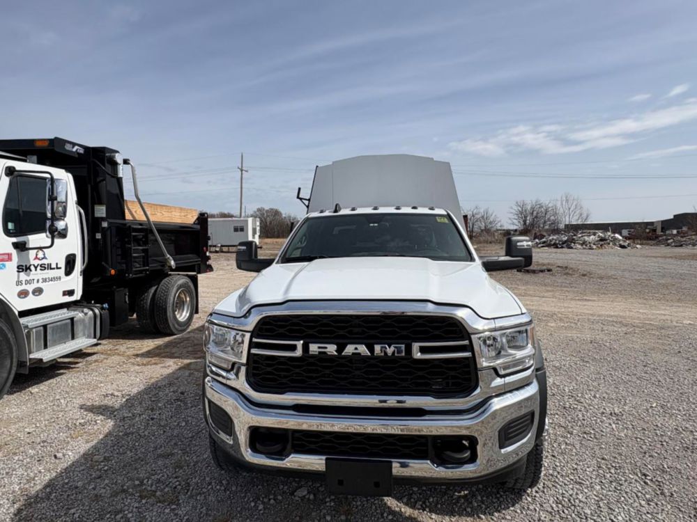 "Almost New" 2024 Dodge Ram 4x4 Crew Cab 5500 Knapheide KUV Service Truck