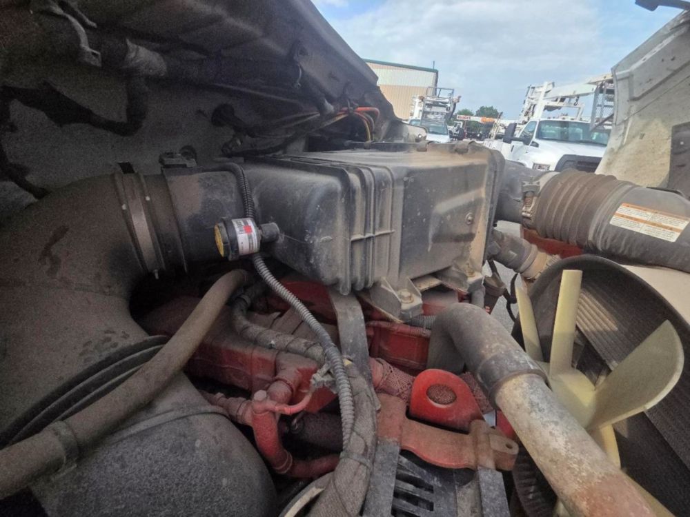 2015 Ford F-750 4x2 Elliott L-60R "Rail Gear Equipped" Aerial Truck