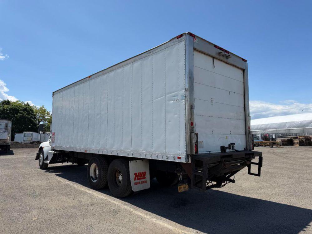 2016 Kenworth T-300 Tandem Axle Reefer Truck