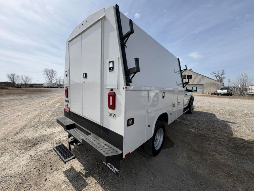 "Almost New" 2024 Dodge Ram 4x4 Crew Cab 5500 Knapheide KUV Service Truck