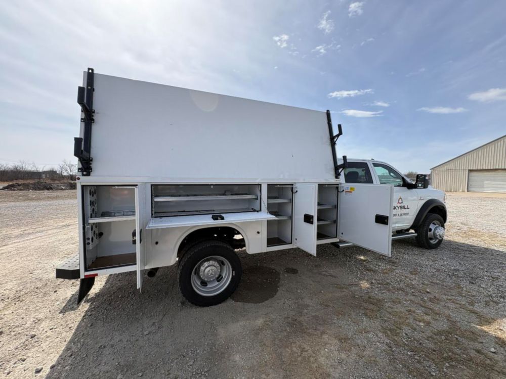 "Almost New" 2024 Dodge Ram 4x4 Crew Cab 5500 Knapheide KUV Service Truck