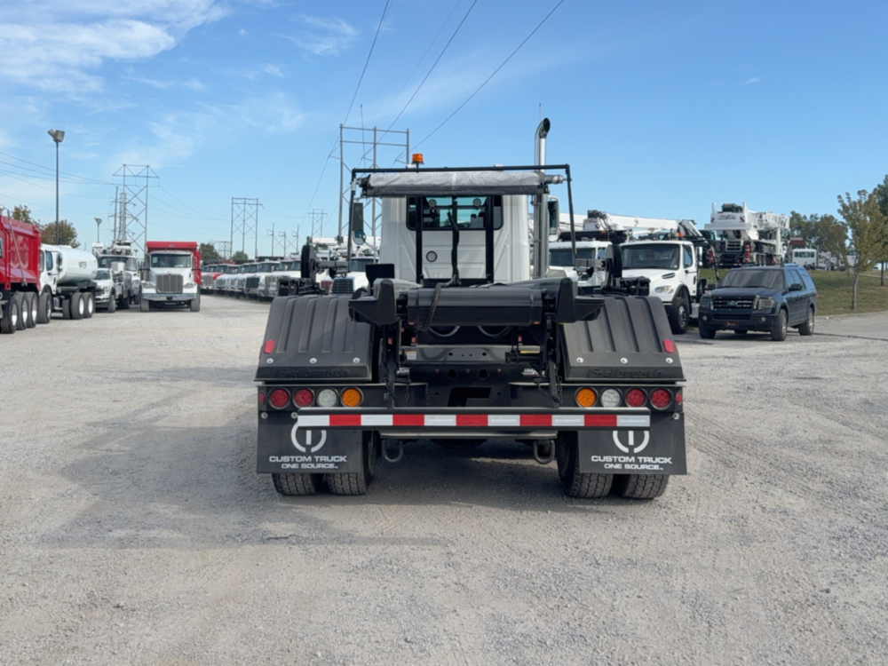 2026 Mack GR64BR 6x4 Galbreath U5-OR-174 Roll-Off Truck