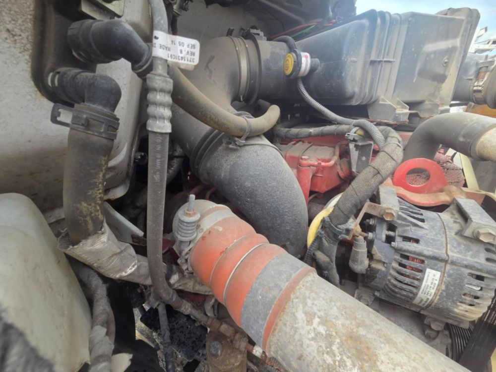 2015 Ford F-750 4x2 Elliott L-60R "Rail Gear Equipped" Aerial Truck