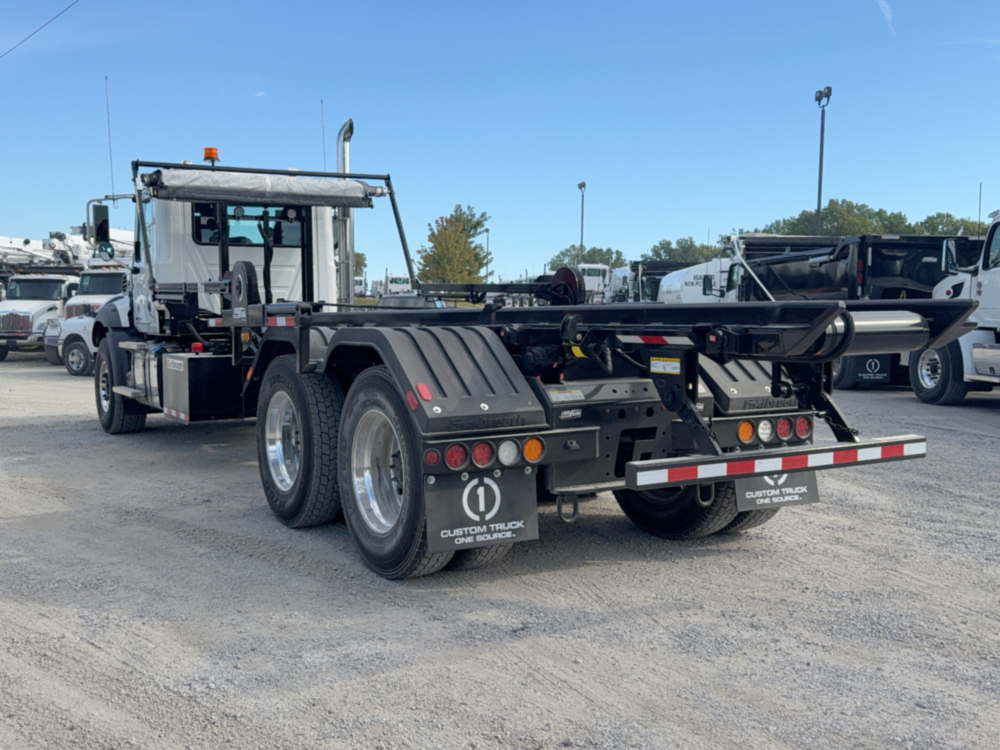 2026 Mack GR64BR 6x4 Galbreath U5-OR-174 Roll-Off Truck