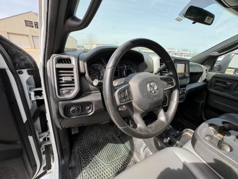 "Almost New" 2024 Dodge Ram 4x4 Crew Cab 5500 Knapheide KUV Service Truck