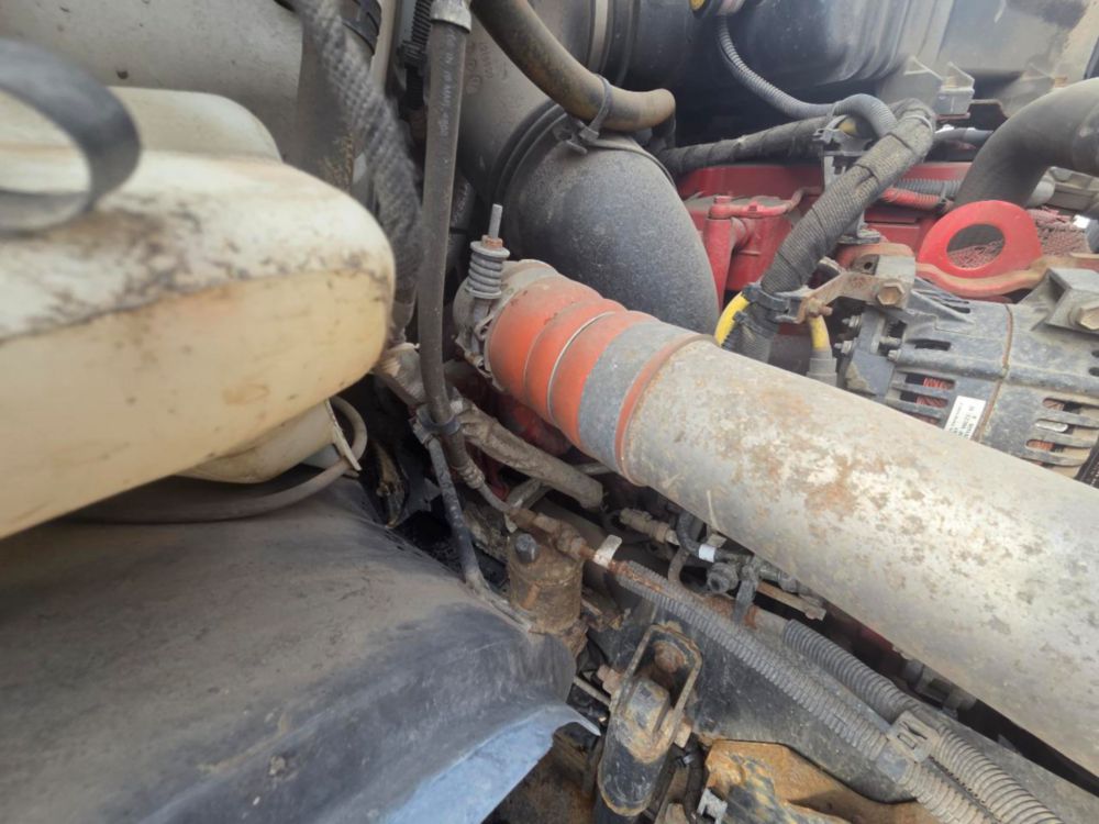 2015 Ford F-750 4x2 Elliott L-60R "Rail Gear Equipped" Aerial Truck