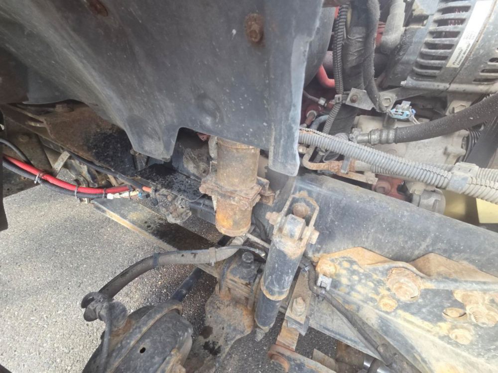 2015 Ford F-750 4x2 Elliott L-60R "Rail Gear Equipped" Aerial Truck