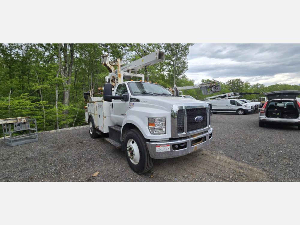 2018 Ford F-750 4x2 Versalift VTP-40-NE Cable Placer Truck