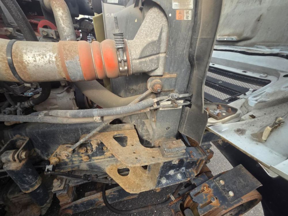 2015 Ford F-750 4x2 Elliott L-60R "Rail Gear Equipped" Aerial Truck